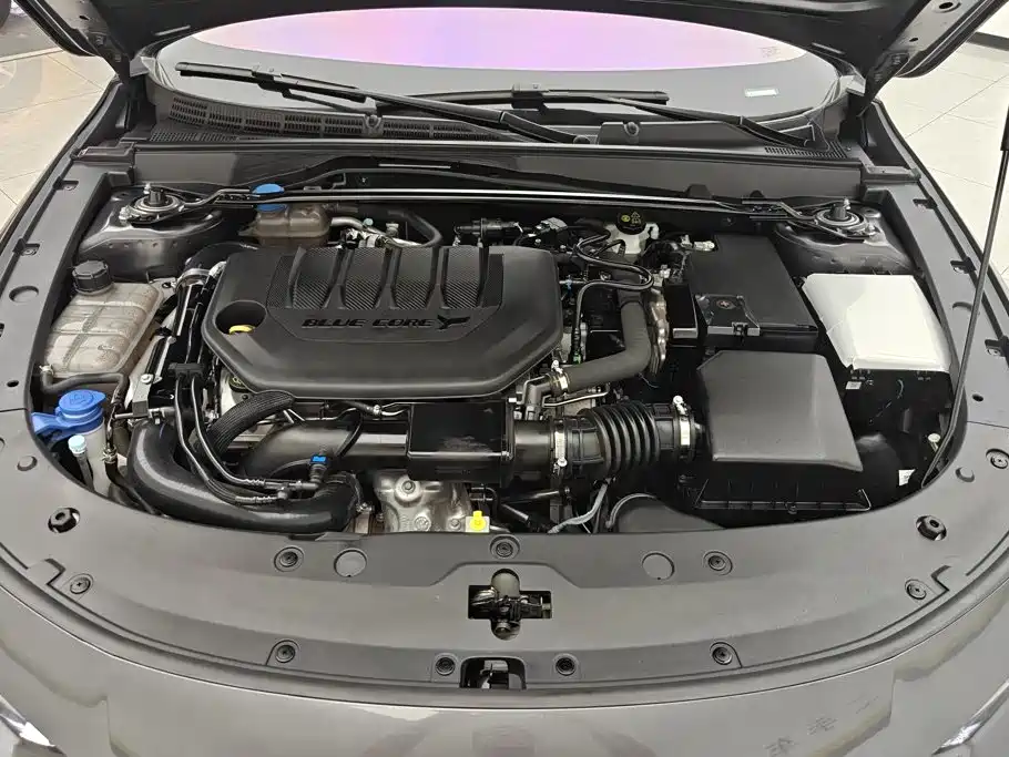 Changan UNI-V 2025 2025 2.0T Sport Version