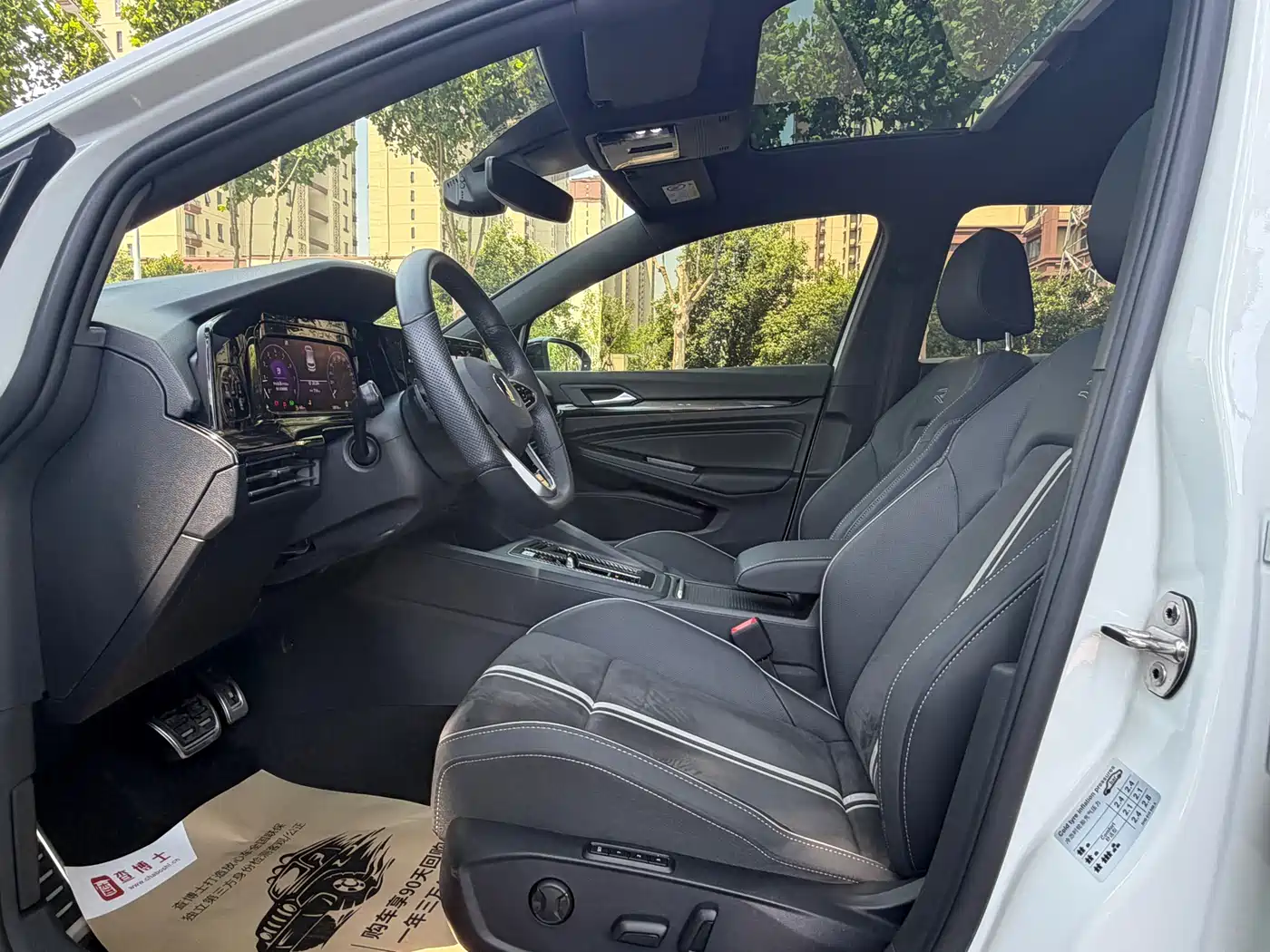 Volkswagen Golf 2021 280TSI DSG R-Line фото 7