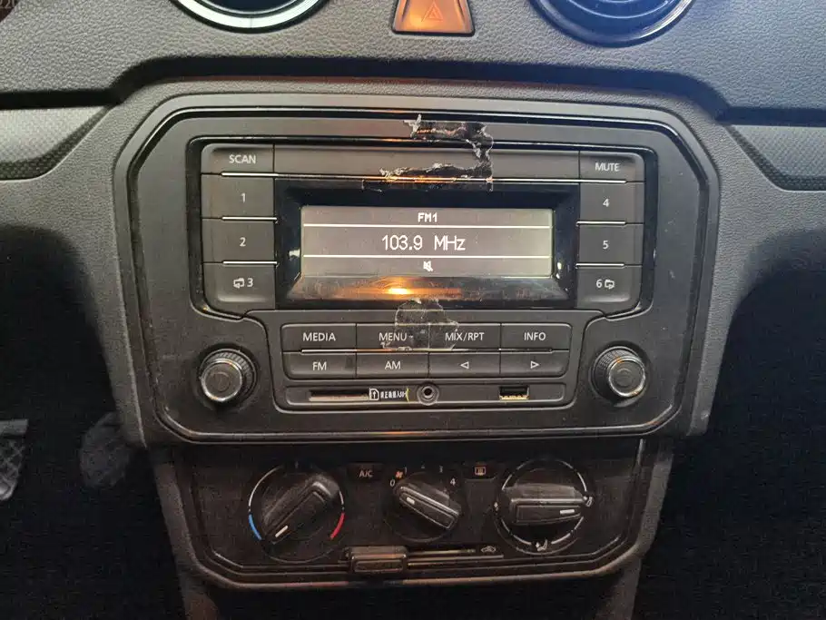 Jetta VA3 2023 2021 1.5L Manual Progressive Edition