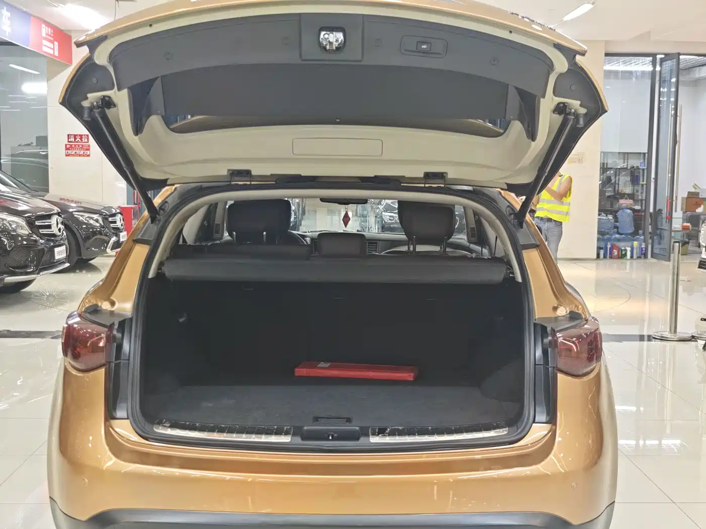 Infiniti FX 2013 2011 Infiniti FX35 Premium Edition