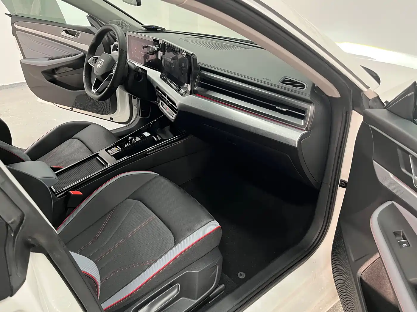 Volkswagen Lamando 2023 Lamando L 280TSI DSG Cool Edition фото 21