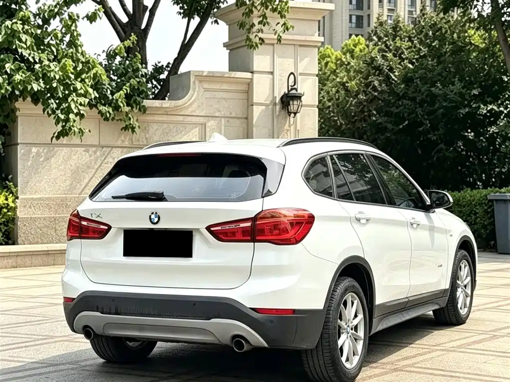 BMW X1 2018 sDrive18Li Fashion Model фото 11