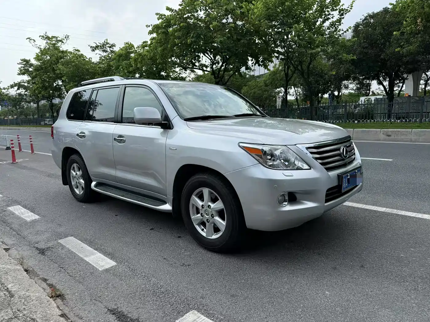 Lexus LX 2007 570 фото 3