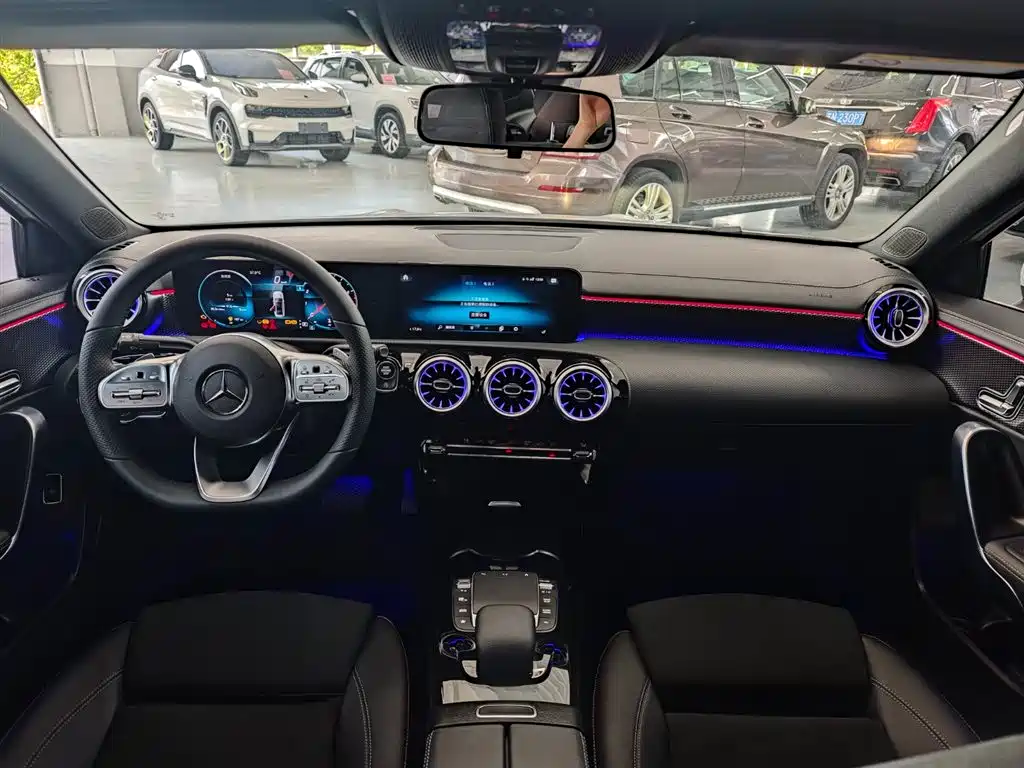 Mercedes-Benz A-Class 2021 A 200 L Sport Sedan Fashion Edition фото 20