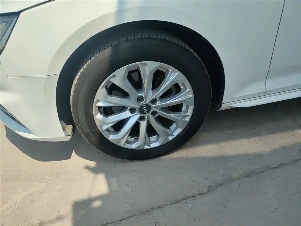 Audi A4L 2019 40 TFSI Progressive (China VI) фото 23