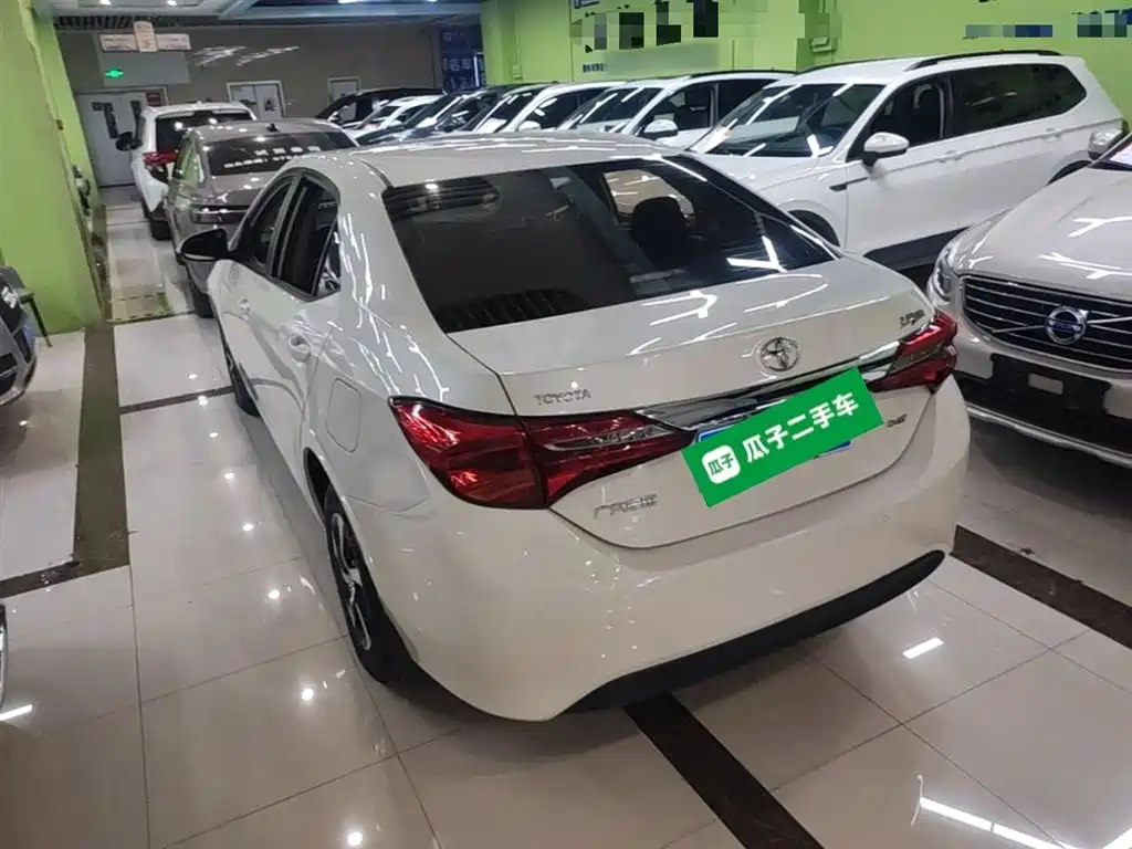 Toyota Levin 2017 Facelift 185T CVT Elite (China V) фото 5