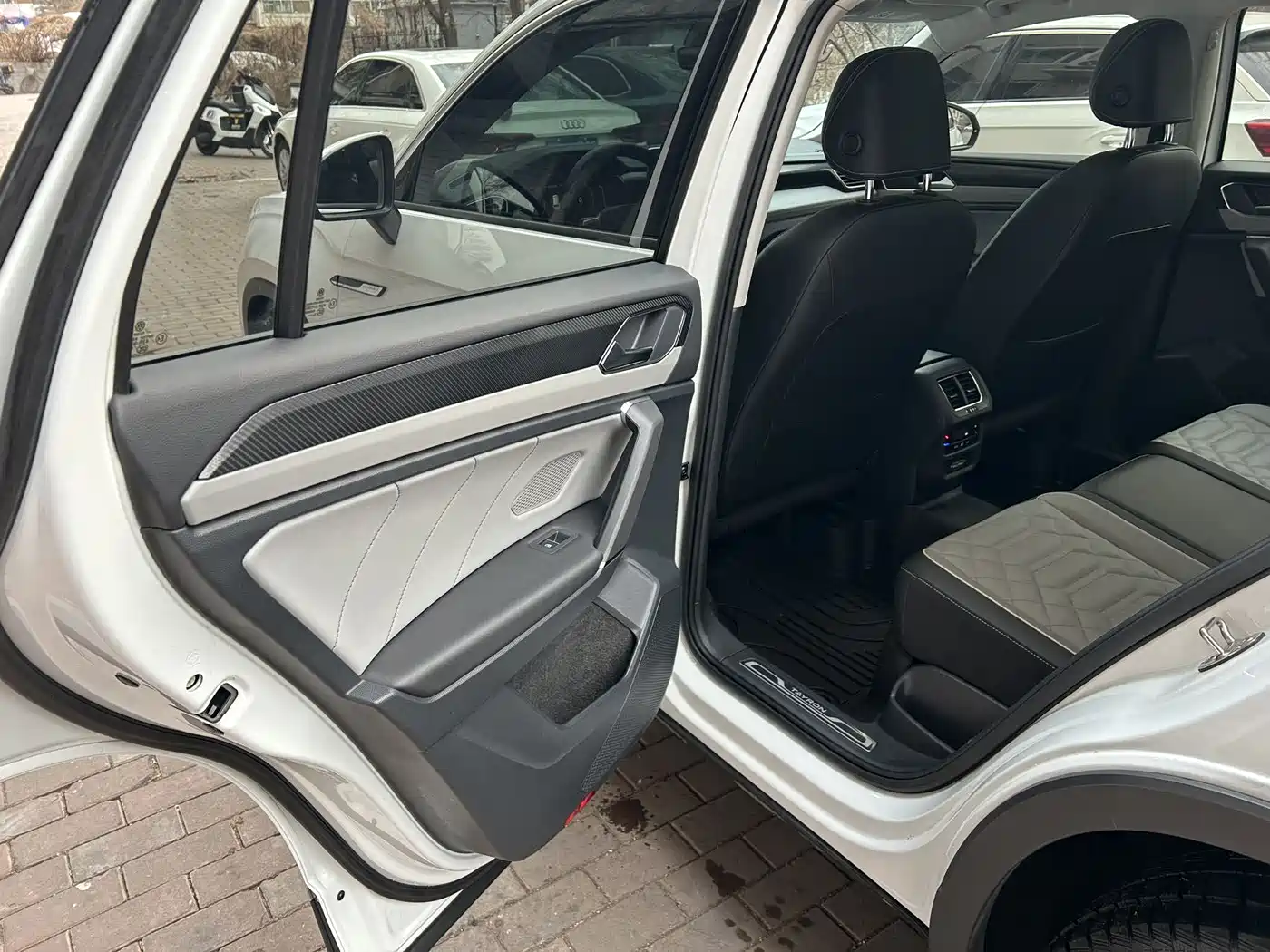 Volkswagen Tayron 2023 280TSI 2WD Luxury Plus Advanced Edition фото 14