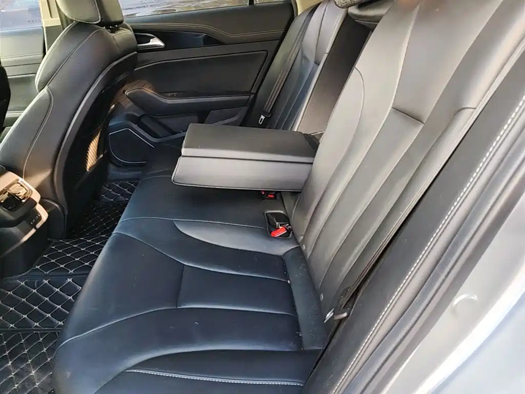 Hongqi H5 2019 30TD Agile Edition фото 14