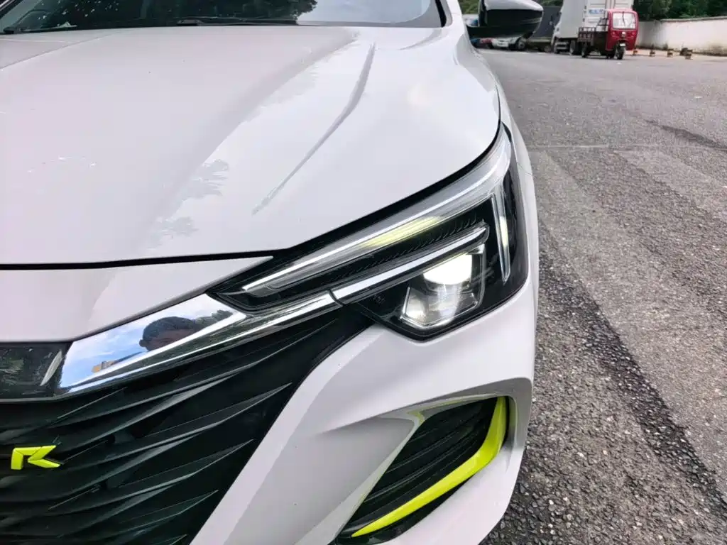 Фото 24 - Roewe i6 MAX