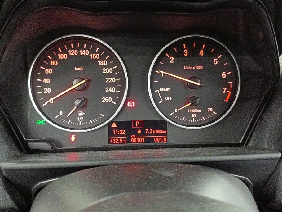 BMW 1 Series (Import) 2016 118i Leading фото 14
