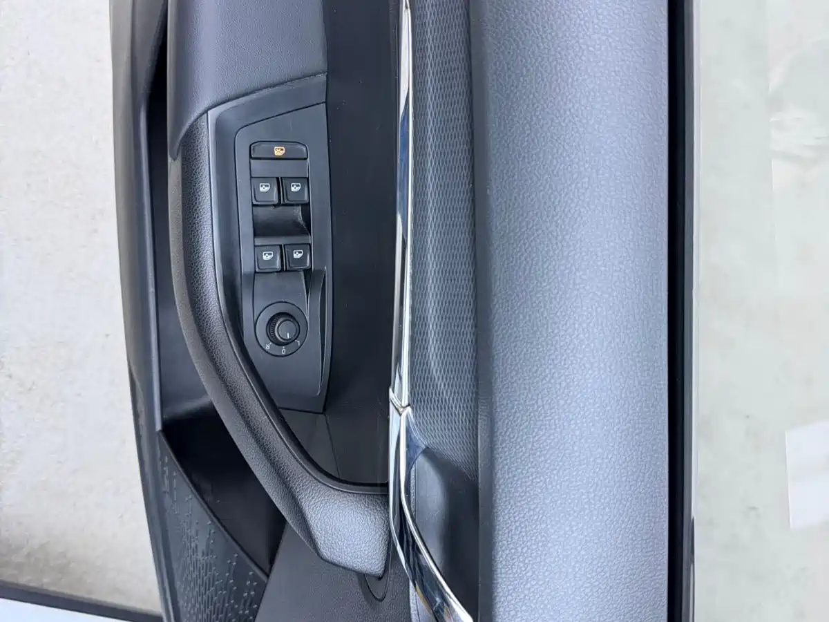 Škoda Kamiq 2023 1.5L Auto Comfort Edition фото 4