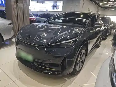 Volkswagen ID. UNYX 06