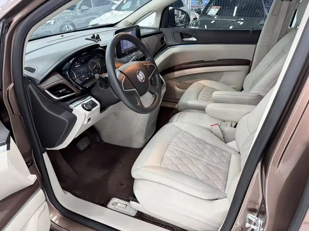 Фото 7 - Buick GL8