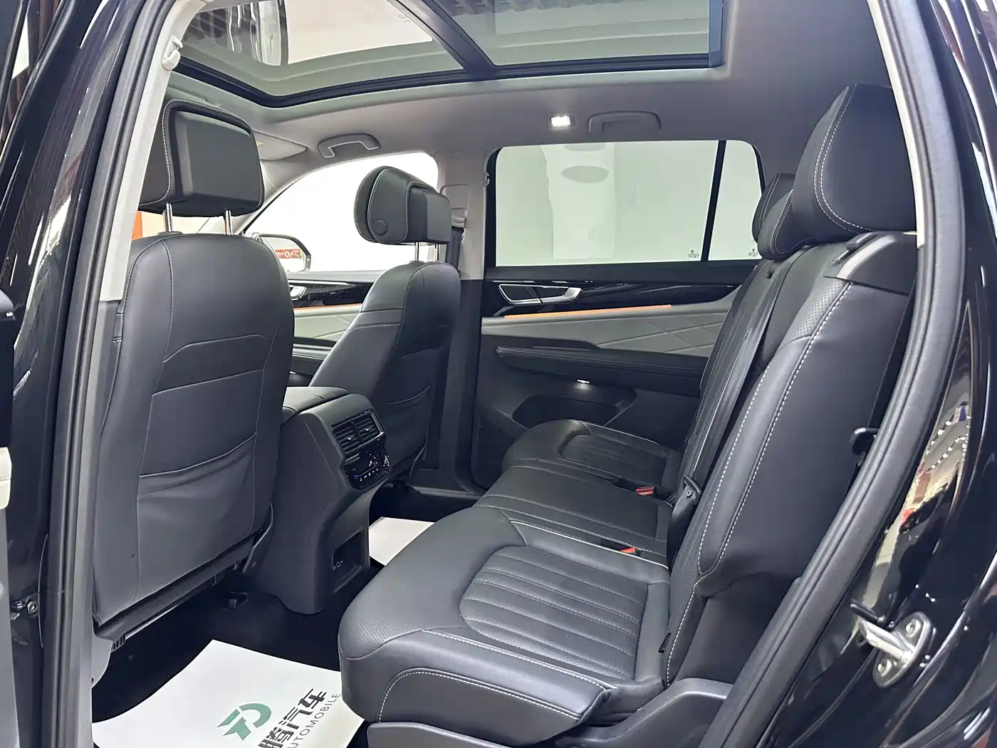 Volkswagen Teramont 2023 380TSI AWD Exclusive Luxury Edition фото 13