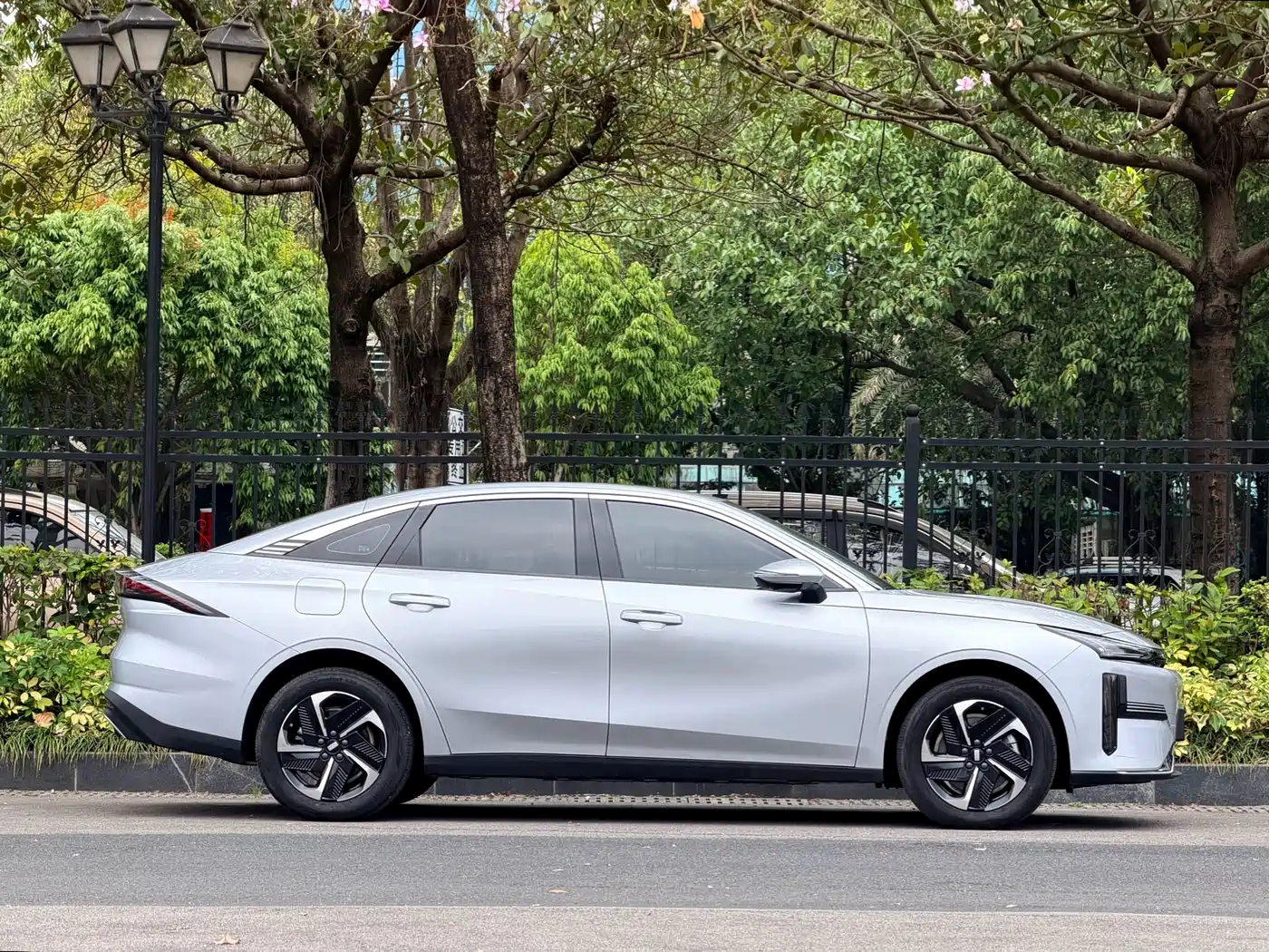 GEELY GALAXY GALAXY L6