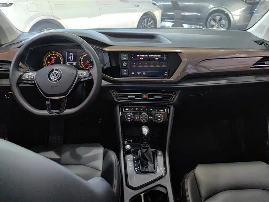 Volkswagen Tharu 2019 280TSI 2WD Luxury Edition China V фото 11