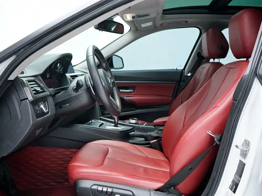 BMW 3 Series GT 2017 320i Fashion фото 15