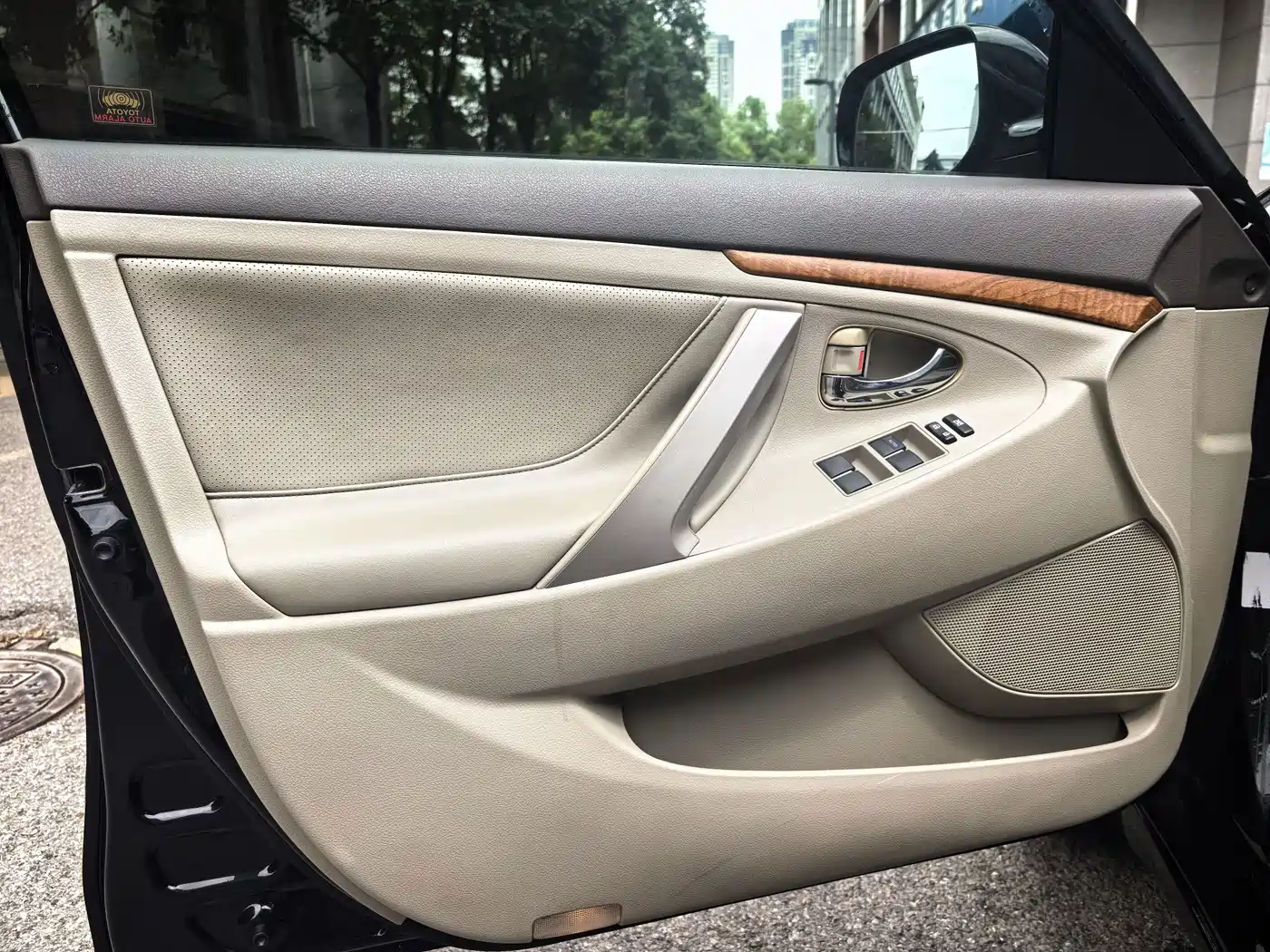 Photo 14 - Toyota Camry