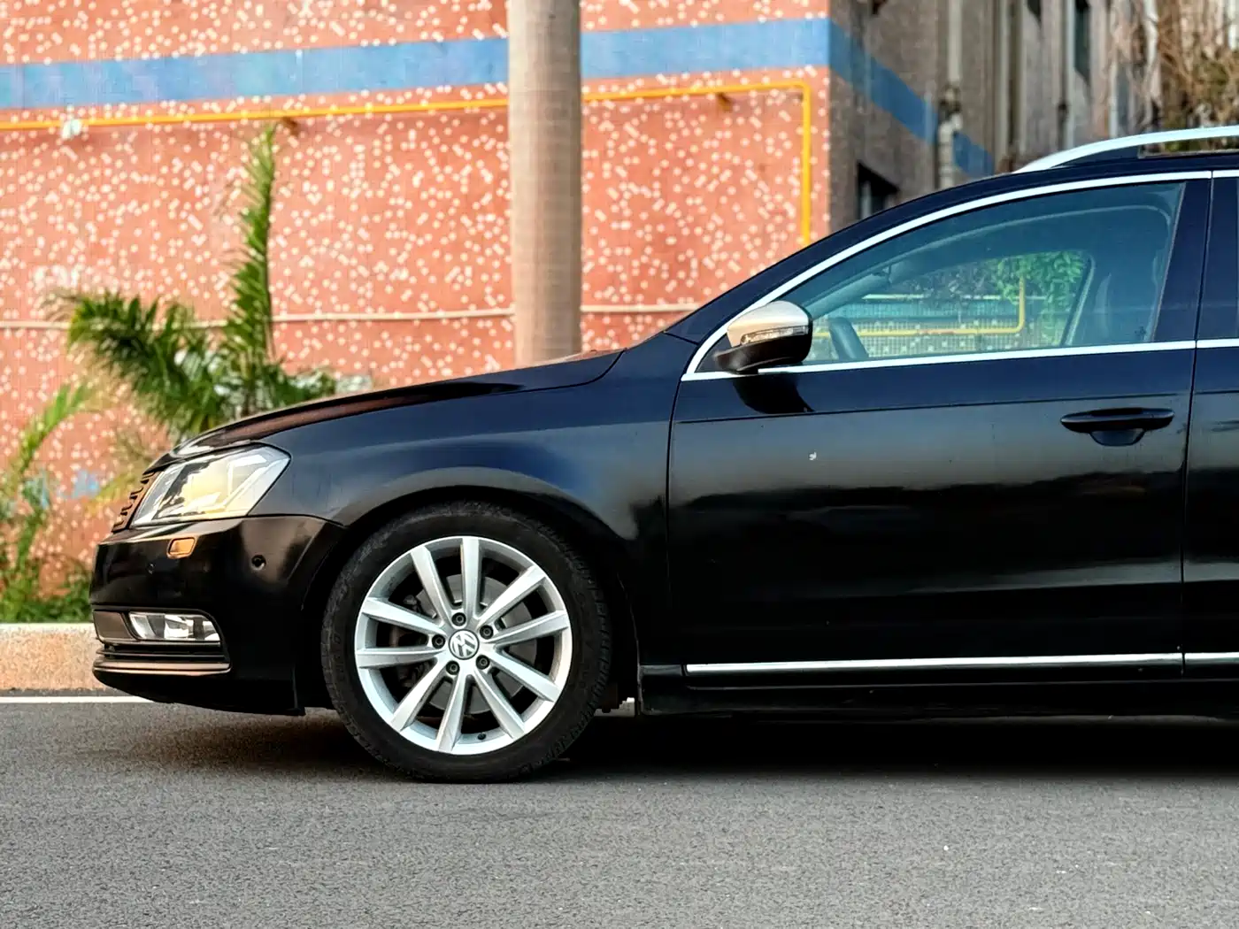 Volkswagen Magotan (Import) 2012 Wagon 2.0TSI Luxury фото 8