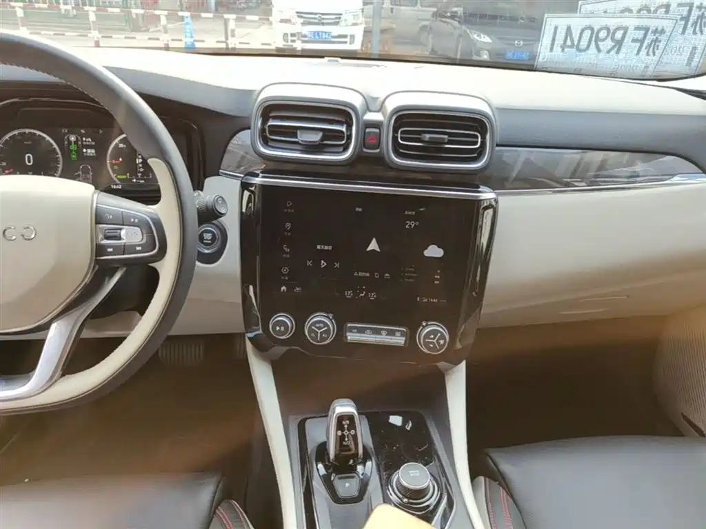 Lynk & Co 02 New Energy 2019 Edition 1.5T PHEV Pro фото 13