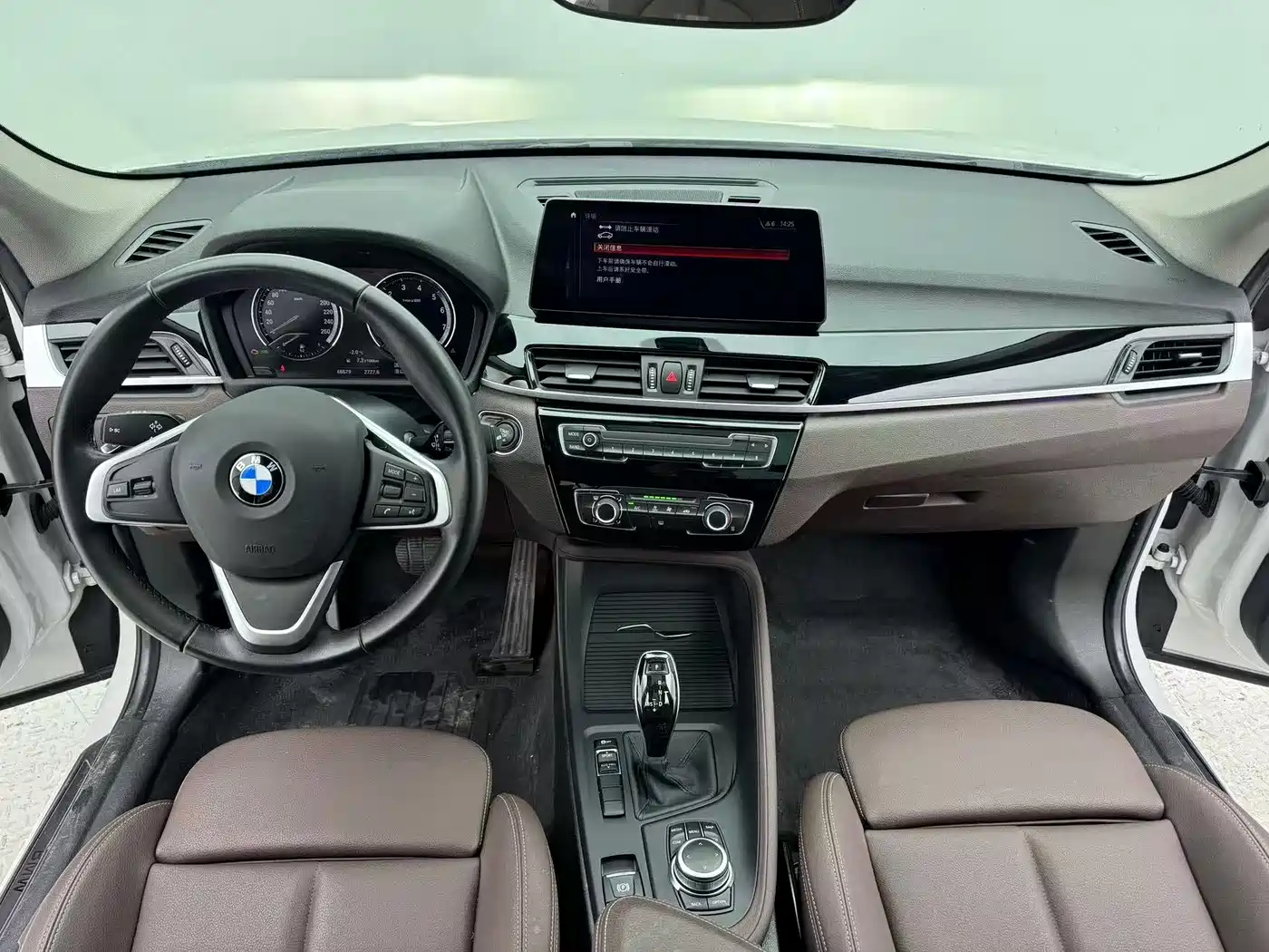 BMW X1 2022 sDrive20Li Fashion фото 6
