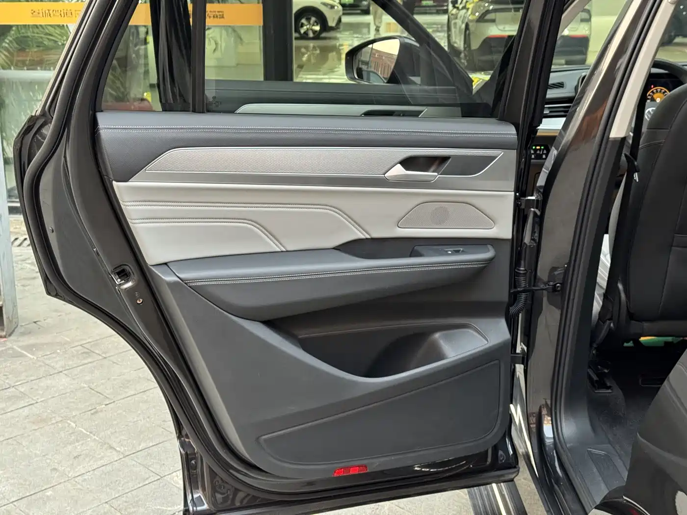 Volkswagen Talagon 2023 380TSI 4WD R-Line Touring Edition фото 15
