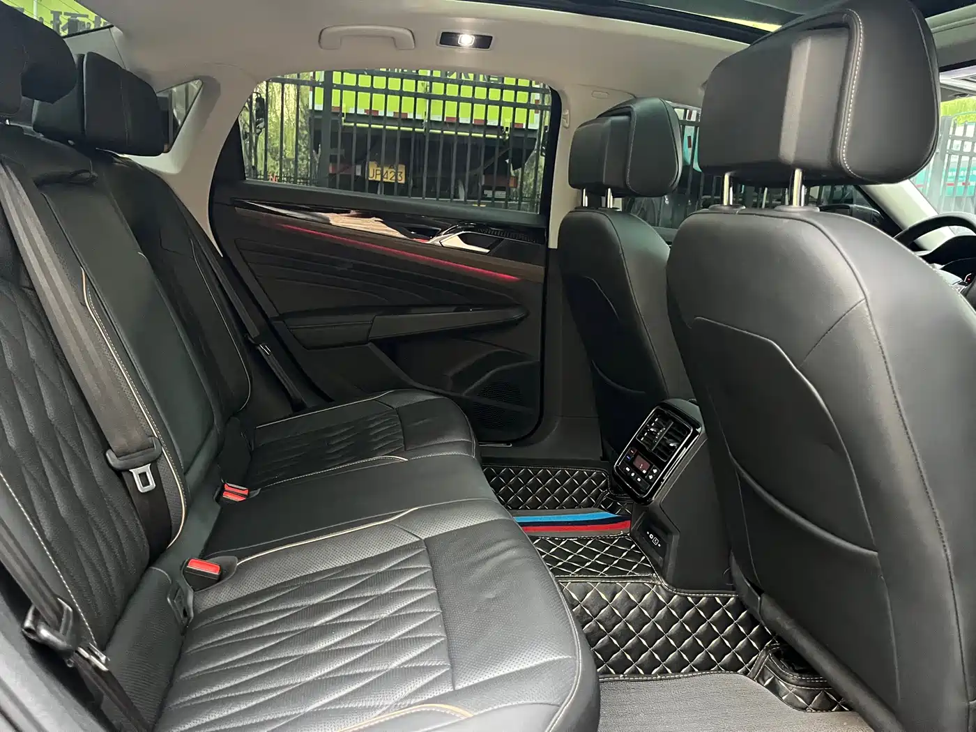 Volkswagen Passat 2021 Model 330TSI Luxury Edition фото 9