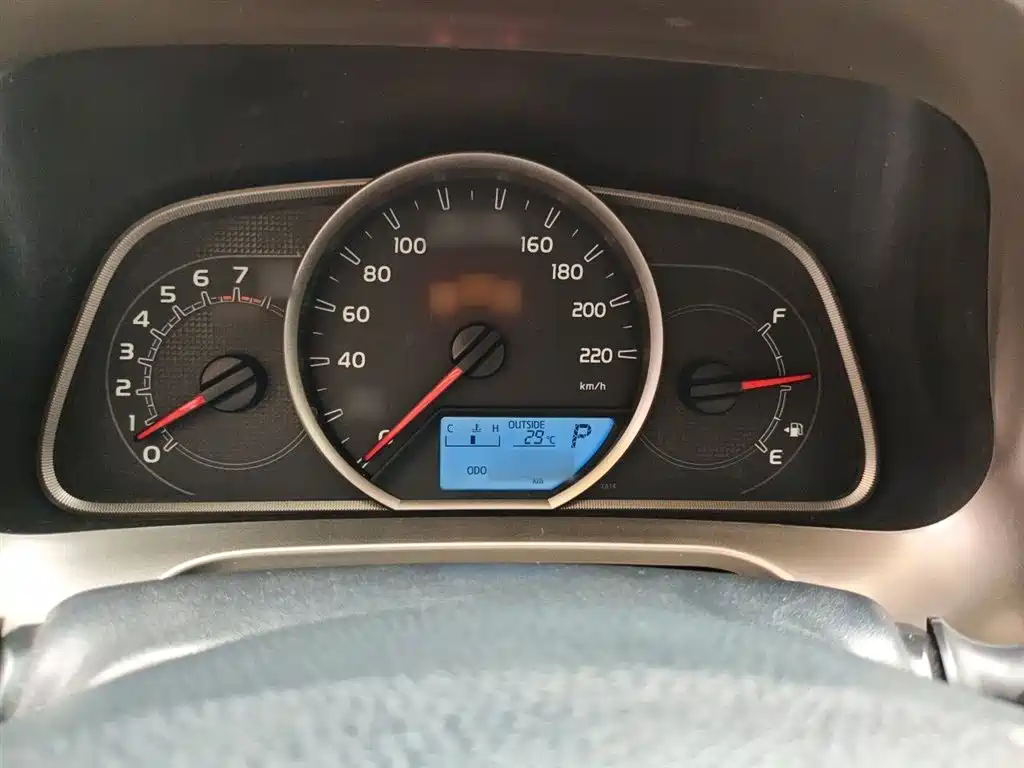 Toyota RAV4 Rongfang 2015 2.0L CVT 2WD Trend Edition фото 4