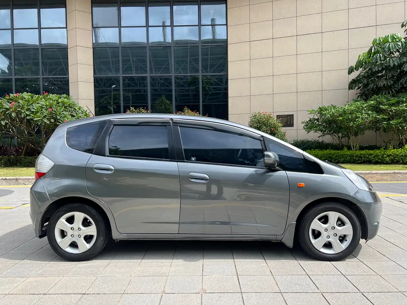 Honda Fit 2009 2008 Model 1.5L Automatic Luxury Edition
