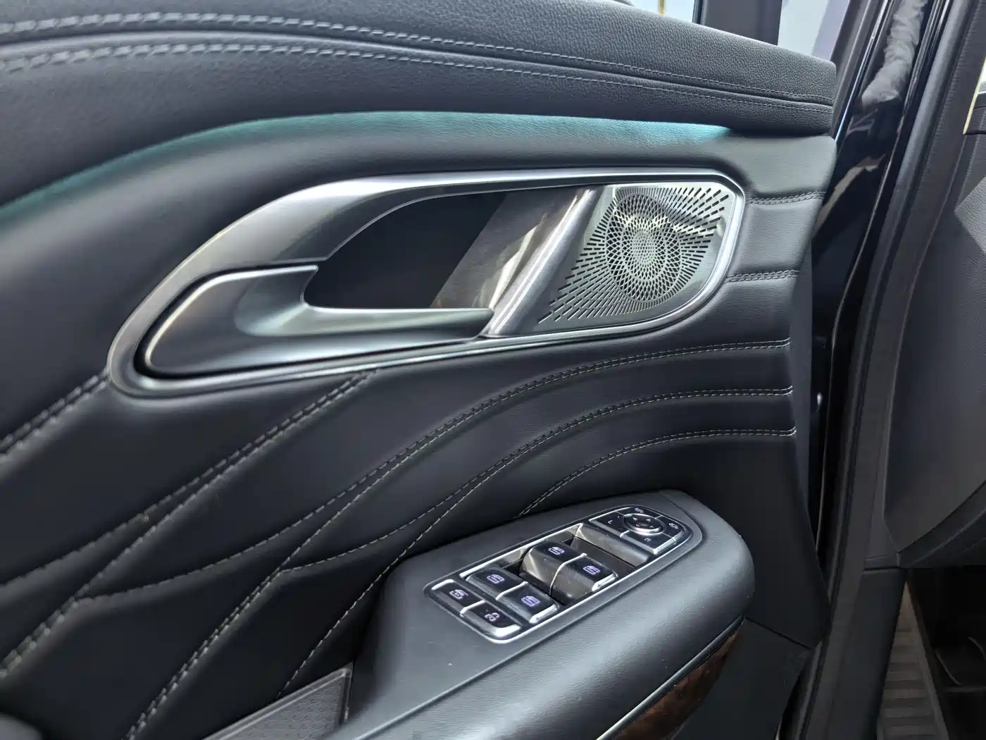 Hongqi HQ9 2023 2.0T Smart Connect Flagship фото 5