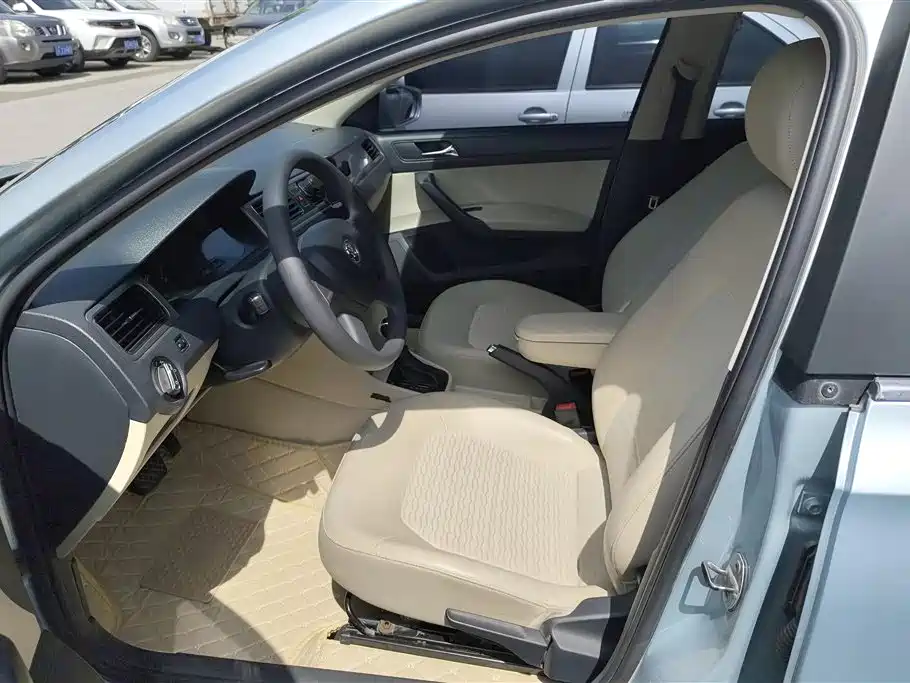 Škoda Rapid 2013 1.6L Automatic Smart Selection фото 9