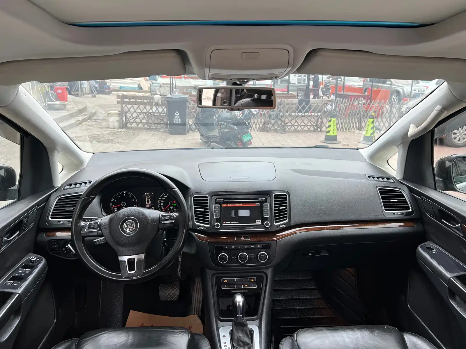Фото 7 - Volkswagen Sharan