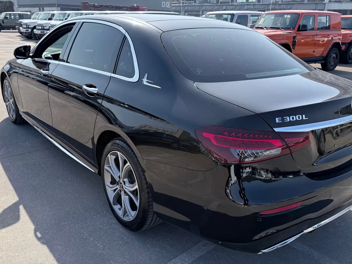 MERCEDES-BENZ E CLASS