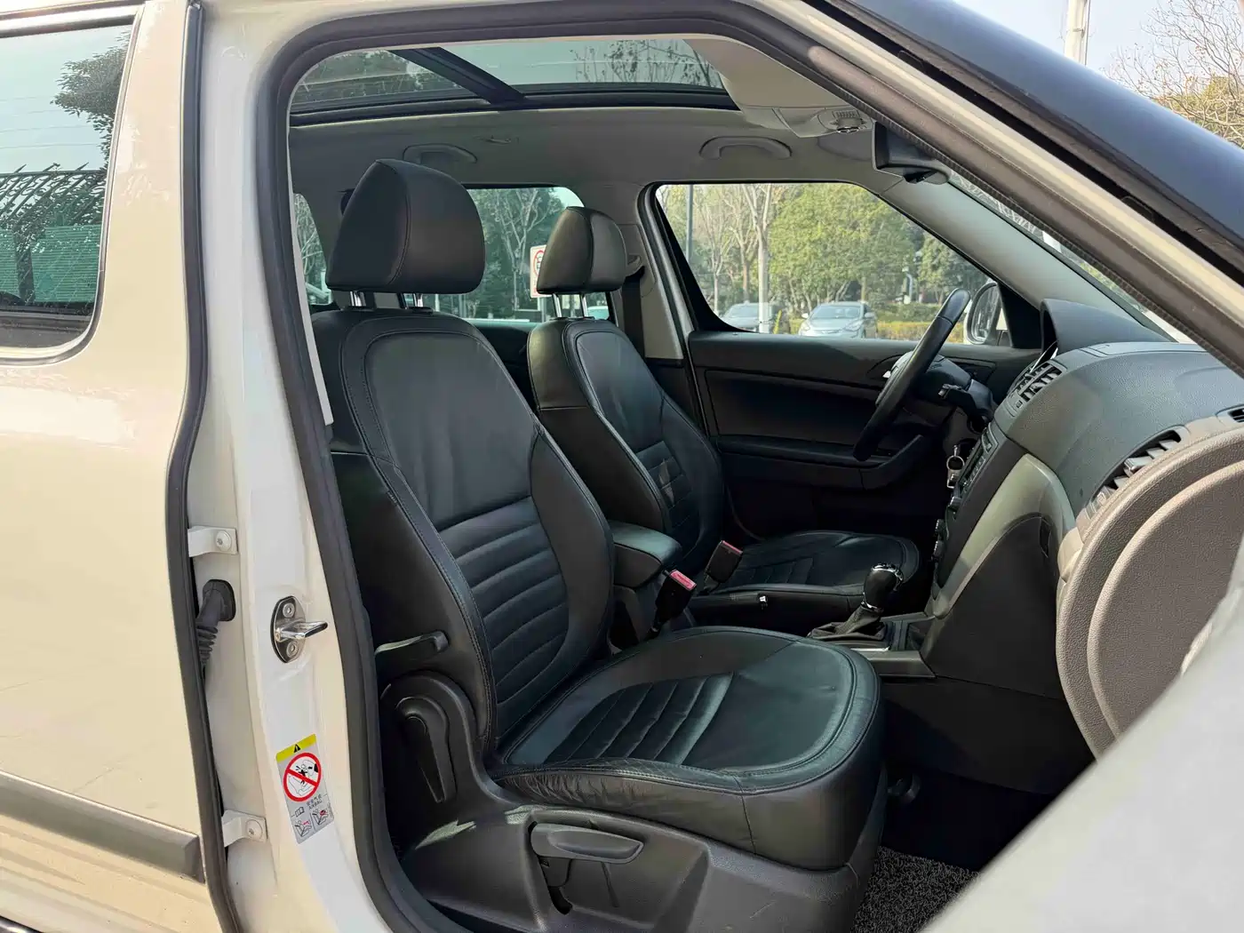 Škoda Yeti (Import) 2013 1.8T DSG Premium Edition фото 14