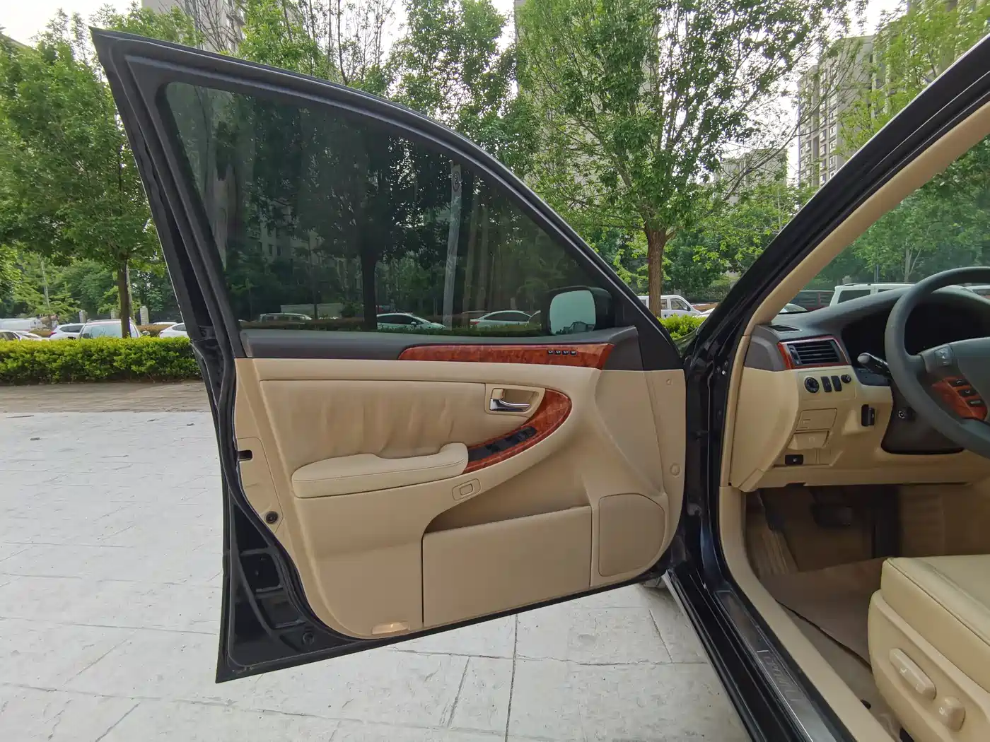 Toyota Crown 2011 2.5L Royal Leather Sunroof Special Edition фото 18