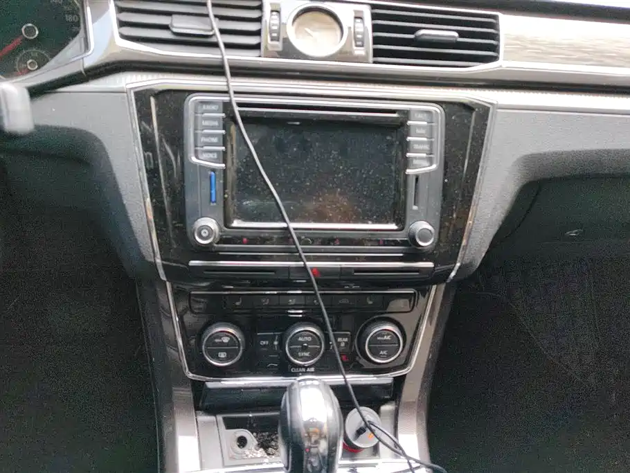 Volkswagen Passat 2016 330TSI DSG Executive Edition фото 13