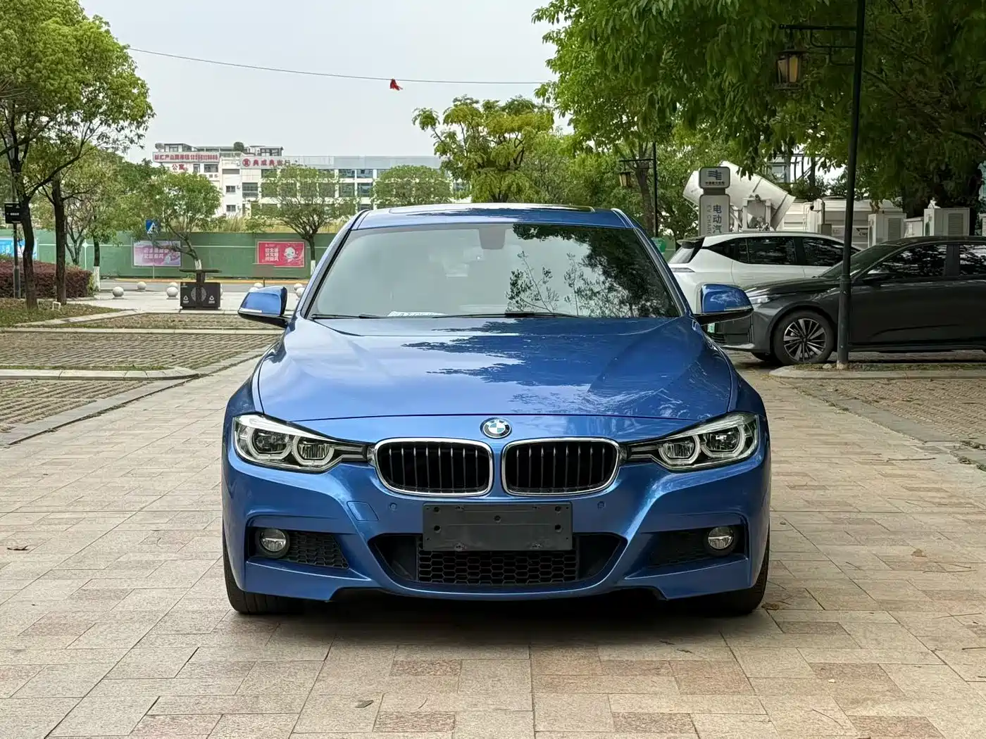 BMW 3 Series 2017 320i M Sport фото 2