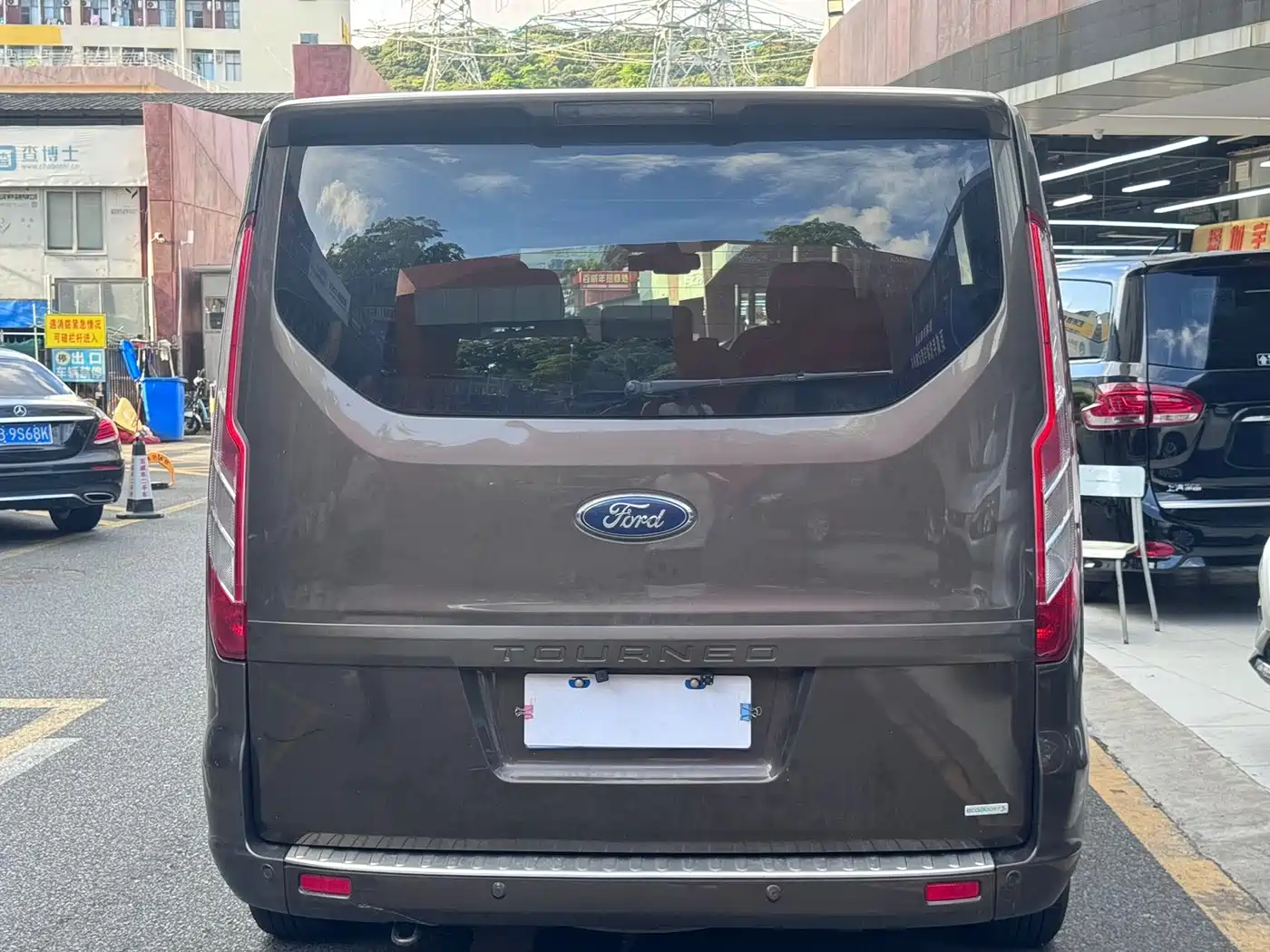 Ford Tourneo 2017 2.0T Automatic Smart Elite Edition фото 5