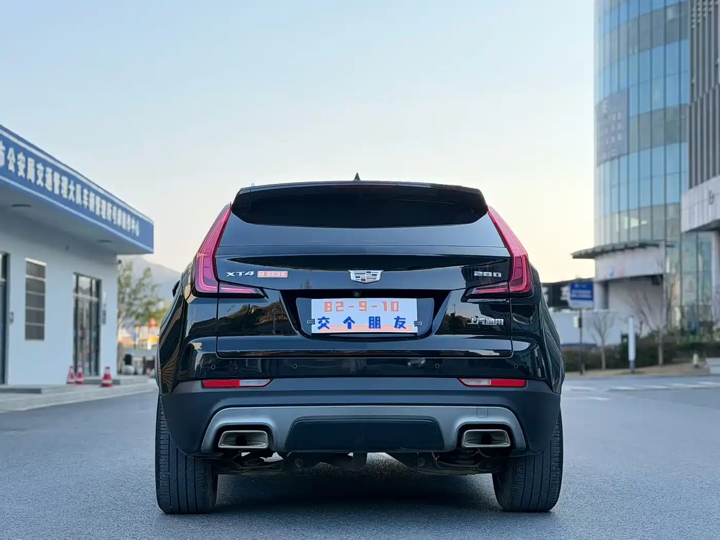 CADILLAC XT4