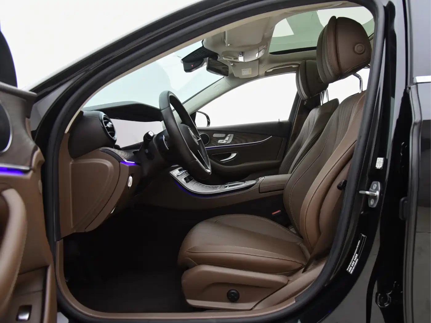 Mercedes-Benz E-Class 2022 E 300 L Fashion фото 8