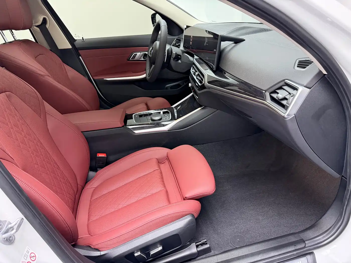 BMW 3 Series 2024 325Li M Sport Package фото 5