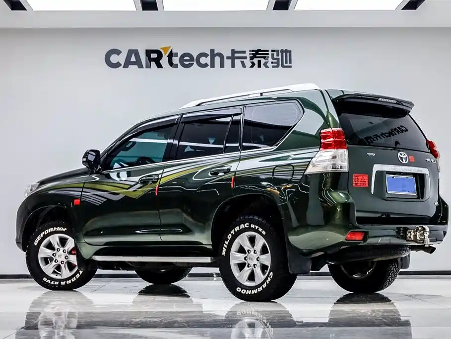 Toyota Prado 2010 4.0L Automatic TX-L фото 4