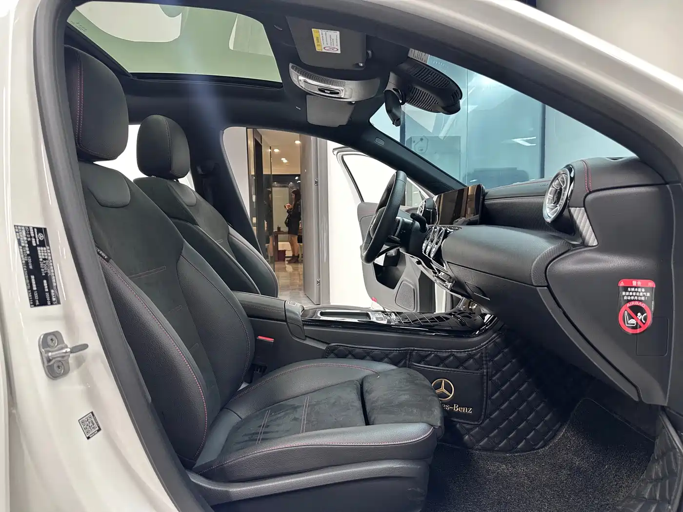 Mercedes-Benz A-Class 2025 A 200 L Fashion Edition фото 9