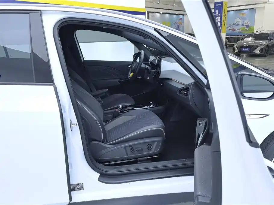 Volkswagen ID.3 2023 Upgraded Pure Intelligence Edition фото 8