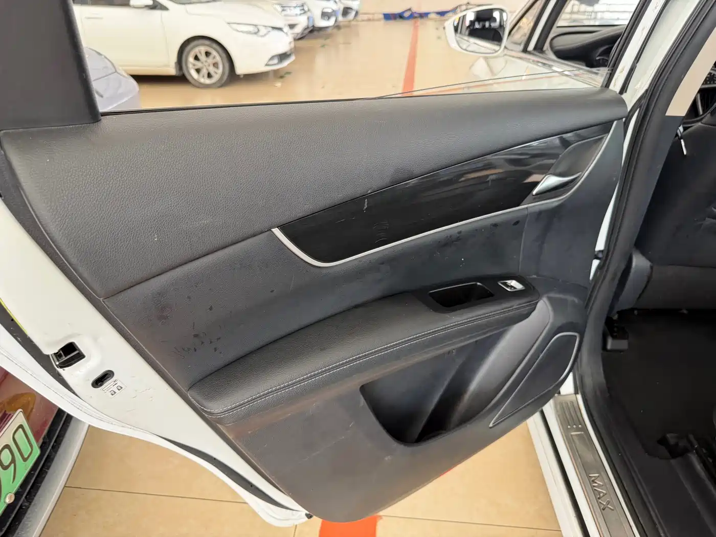 BYD Song MAX 2018 2018 1.5T Auto Smart Connected Premium 7-Seater