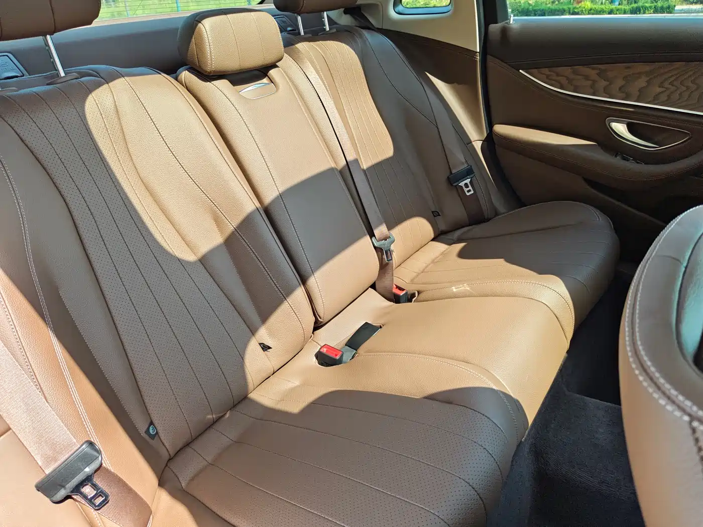 Mercedes-Benz E-Class 2022 E 300 L Fashion фото 26