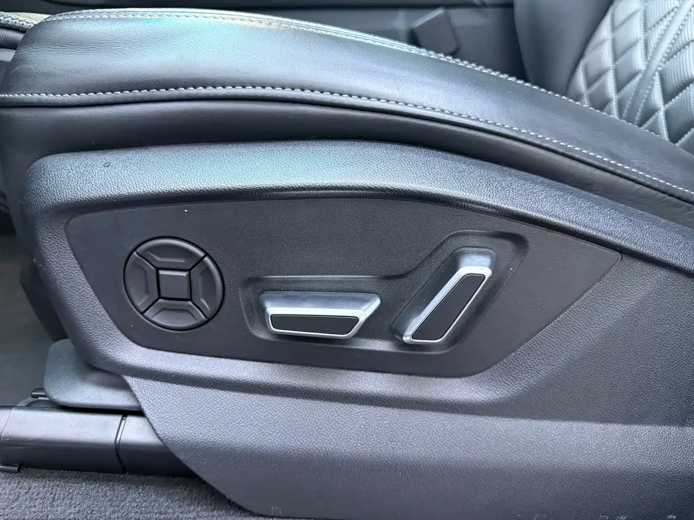 Audi SQ7 2024 2024 4.0 TFSI