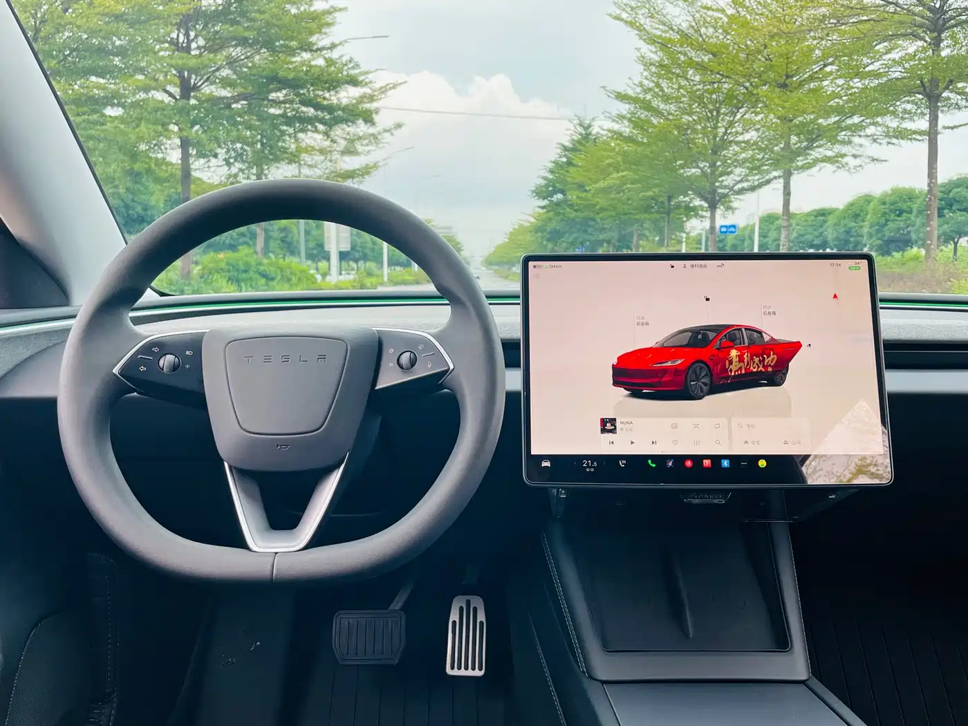 Фото 22 - Tesla Model 3