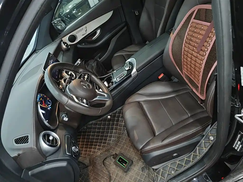 MERCEDES-BENZ GLC