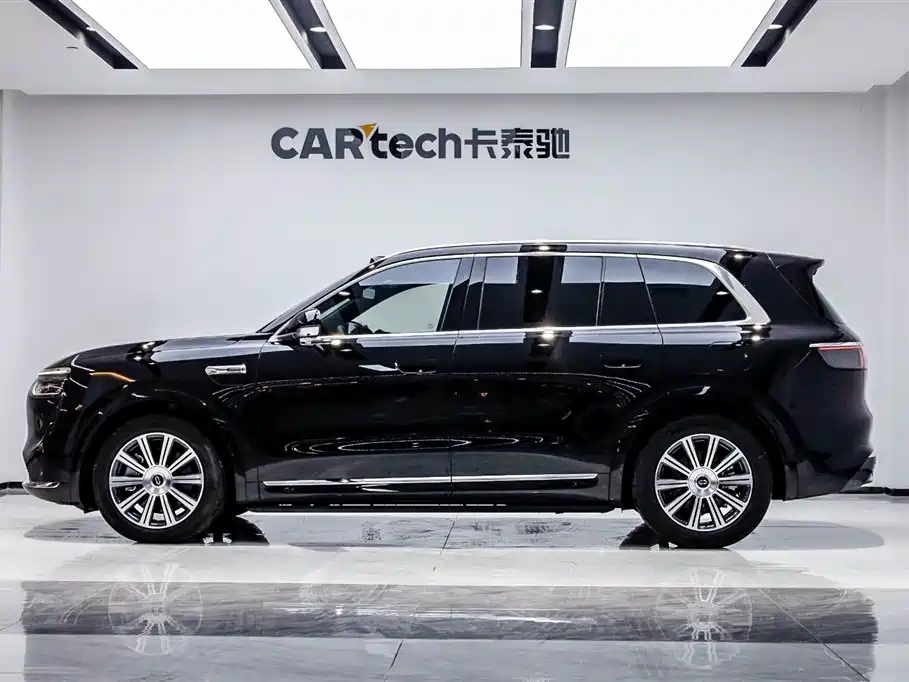 AITO Wenjie AITO M8 2025 Extended Range Max 37kWh 5-Seater фото 3